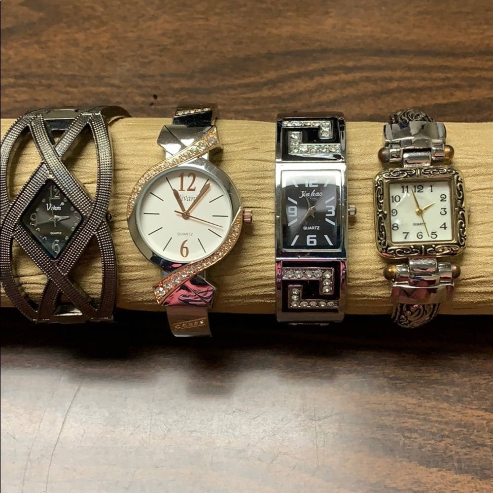 Ladies bangle watches